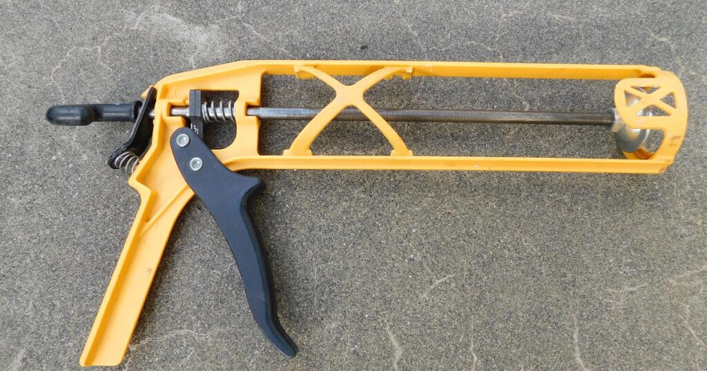 コーキングガン