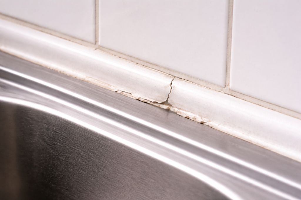 コーキング打ち換え時期キッチン